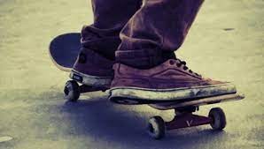 "Patinetazo": Golpeó con su skate  a un joven en la cabeza y quedó detenido