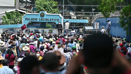 Masivas protestas contra uso de bitcoin en El Salvador