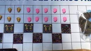 Detienen en Belgrano a dealer que vendía "La Bomba" y éxtasis con la cara de Donald Trump