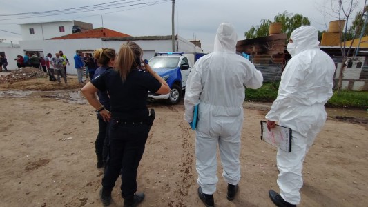 La familia fallecida se refugió en una habitación con rejas y quedó atrapada entre las llamas