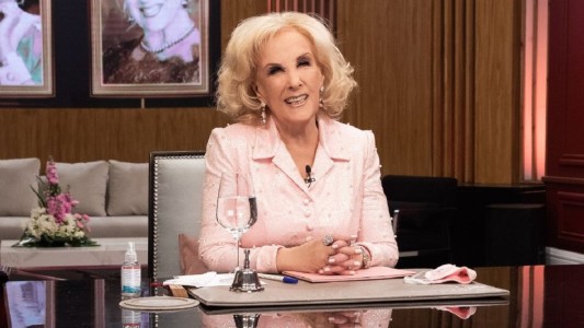 Investigan quién filtró en las redes sociales una foto de Mirtha Legrand internada