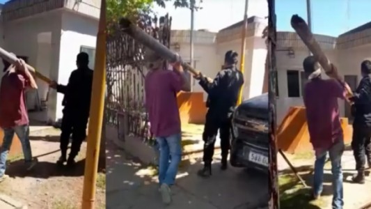 Robarse cualquier cosa: quiso llevarse un poste de luz y lo detuvo la Policía