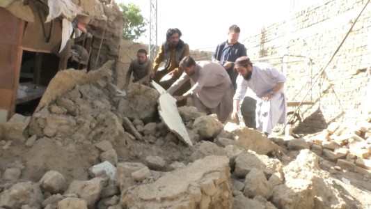 Al menos veinte muertos y 200 heridos en terremoto en Pakistán