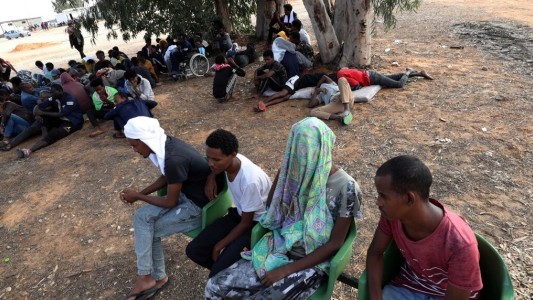 Denuncian atrocidades contra migrantes y refugiados en Libia