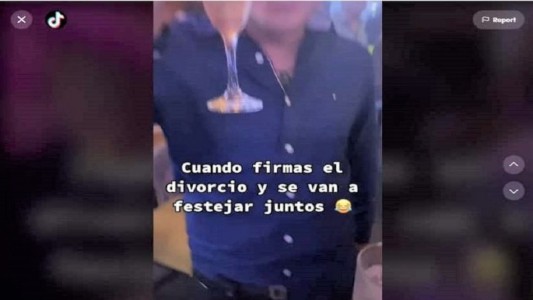 Video viral: la pareja que celebró junta su propio divorcio en un bar