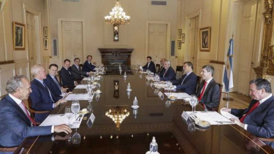 Alberto se reunió con empresarios: pidieron terminar con la doble indemnización