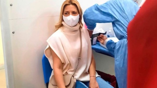 Fabiola Yañez recibió la vacuna contra el coronavirus, tras alcanzar la semana 12 de embarazo
