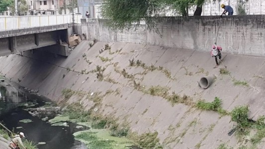Preocupación de vecinos por gritos debajo de un puente en Salta: al revisar, encontraron una orgía