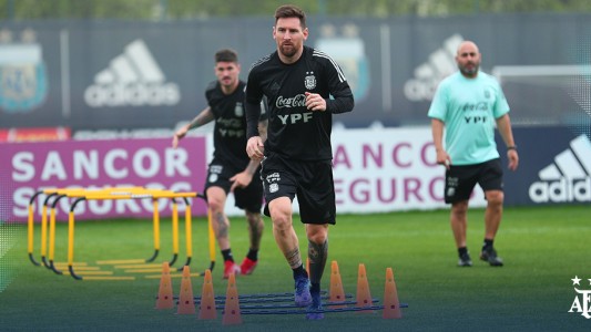 Argentina recibe a Perú en el Monumental en busca de un nuevo paso a Qatar