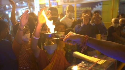 Vuelven los festivales religiosos multitudinarios a India