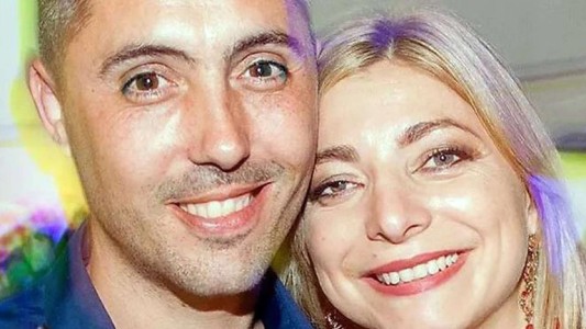 Asesino suelto: le dieron a conocer su condena por zoom, apagó la cámara en su casa y se fugó caminando