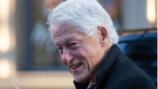 Bill Clinton internado: "Está recuperándose y con buen ánimo"