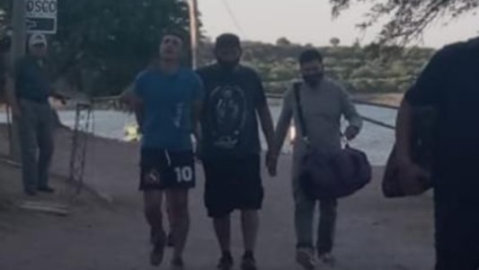 Femicida condenado a perpetua se escapó de un cuartel de bomberos: tras 17 días lo detuvieron en un camping