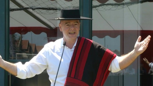 Infantino quiere modificar el calendario del fútbol mundial