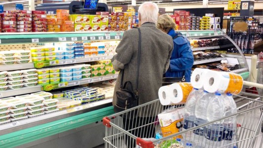 Un adulto necesitó en septiembre más de $22.800 para no ser pobre