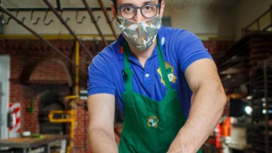 Un pastelero argentino se metió en la final del mundial de pan dulce milanés