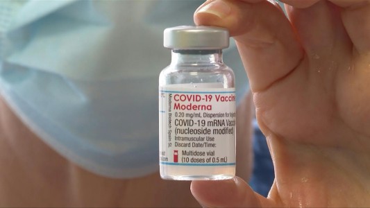 Moderna anunció que su vacuna es eficaz en niños de 6 a 11 años