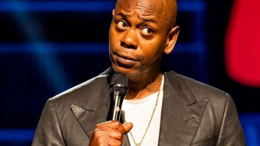 Protestas de comunidad trans por el show del comediante Dave Chappelle: "No pueden decirme qué hacer"