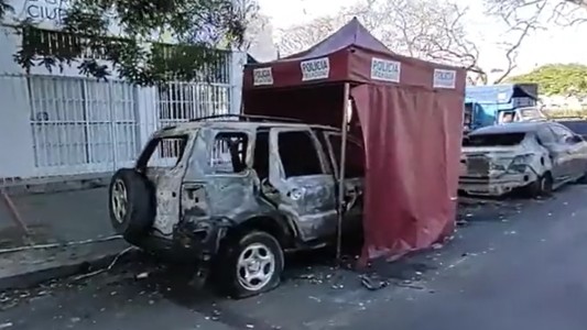 Hallan a un hombre calcinado en una camioneta: creen que estaba ebrio y se quedó dormido