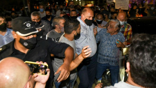 VIDEOS: el fuerte repudio a un gobernador y un intendente que se hicieron presentes en reclamo por inseguridad