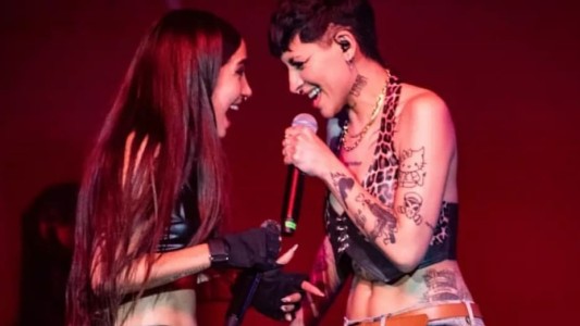 La sorpresa de Cazzu a María Becerra sobre el escenario