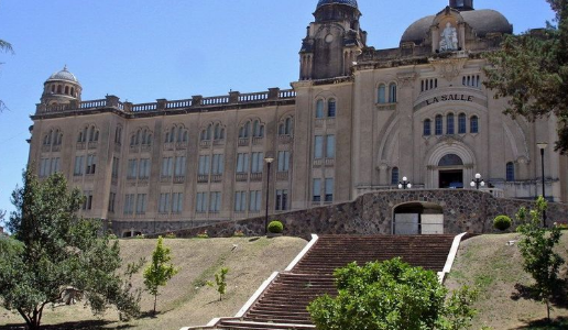 Covid19: suspenden clases en colegio La Salle por brote variante Delta