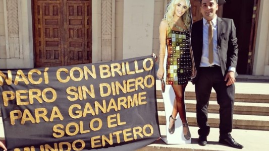 El joven de Paraná que se recibió de abogado y fue felicitado por Lali Espósito