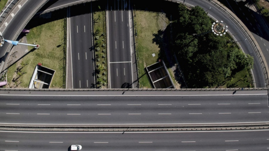 Tres conductores heridos, dos de gravedad, tras un choque múltiple