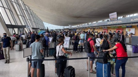 Estados Unidos abrirá este lunes sus fronteras a viajeros vacunados, tras 20 meses de restricciones