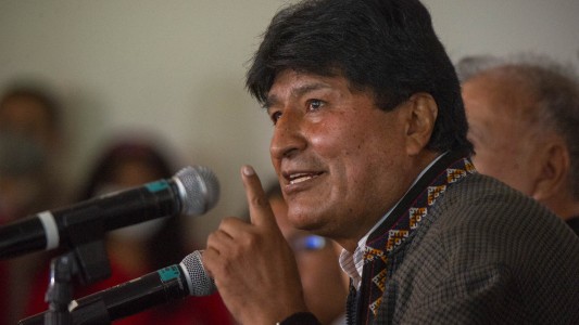 El Congreso de Perú declaró a Evo Morales "persona no grata"