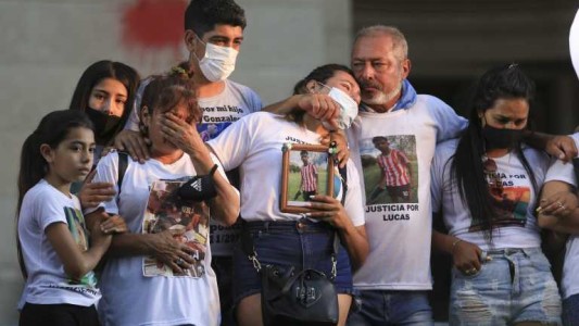 Crimen de Lucas: un testigo aseguró que los policías nunca se identificaron