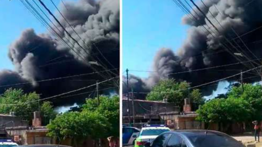 Se incendió una fábrica de pinturas: hay un bombero herido