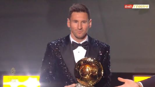 VIDEO: Messi ganó su séptimo balón de oro en París