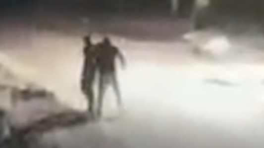 Lo asesinaron de 40 puñaladas en la calle: detuvieron a un vecino