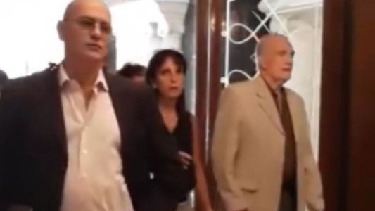 "¿Te molesta o te excita?": Condenaron a un médico por abusar de una paciente