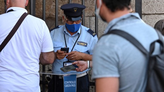 Coronavirus en Italia: aumentan las restricciones y los controles para no vacunados