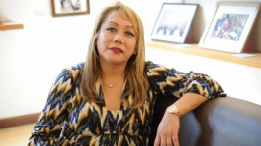 Distinguen a la primer mujer trans que obtuvo un doctorado en una universidad pública