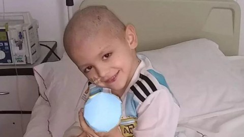 Un nene de 11 años rifó su bicicleta para ayudar a un chico enfermo