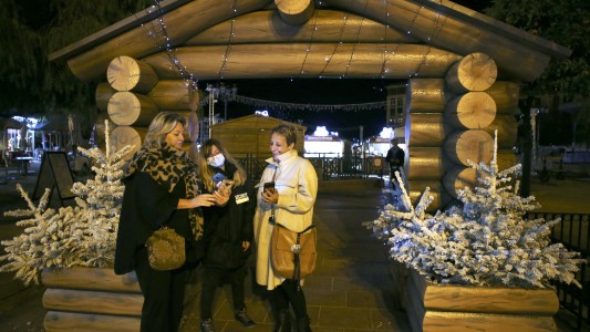 Francia cerró boliches y prohibió bailar en bares durante cuatro semanas por el coronavirus