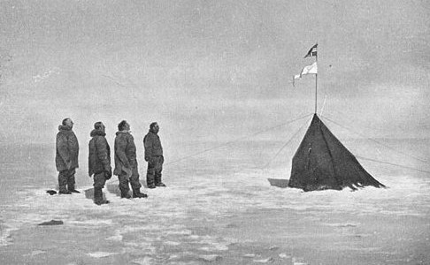 Hace un siglo Amundsen llegaba al Polo Sur, una hazaña con apoyo argentino