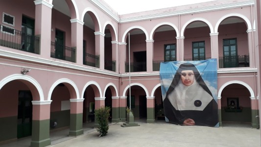 Brotes de Covid-19 en escuelas: confirman que no se trata de la variante Ómicron