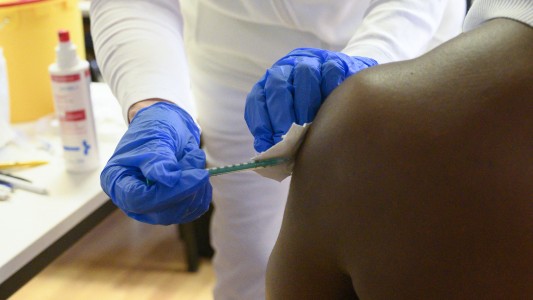 Pase Sanitario Nacional a partir del 1° de enero: cómo será y qué hacer en caso de no tener celular