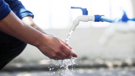 Agua recargada: el incremento sería del 20 por ciento