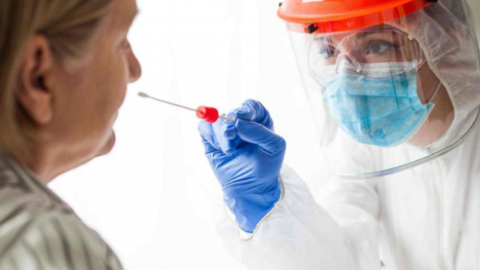 Más de 500 casos positivos de coronavirus y un fallecimiento este miércoles en Córdoba