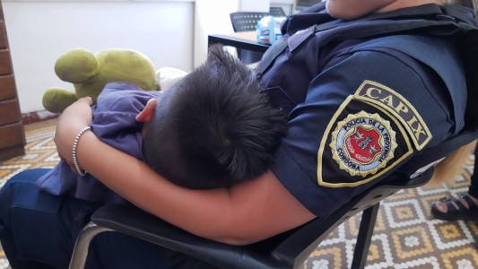 Encontraron a menor deambulando descalzo y solo en las calles de Córdoba