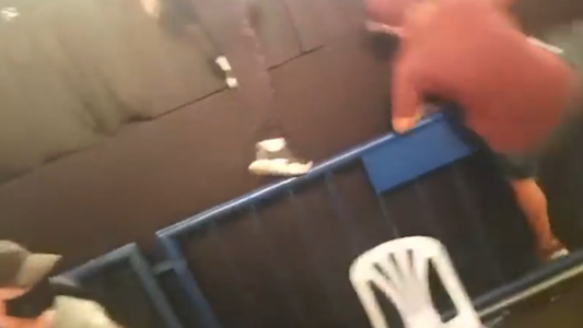 Incidentes y violencia en una asamblea del Sindicato de Comercio