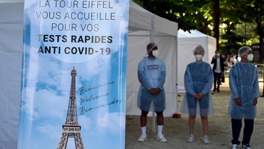 Coronavirus: Francia superó el umbral de 100.000 contagios diarios