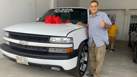 Rifó su camioneta para pagar un tratamiento contra el cáncer y el ganador se la devolvió
