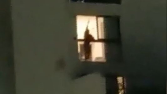 Año Nuevo a los tiros: un efectivo de la Policía de la Ciudad sufrió un brote psicótico