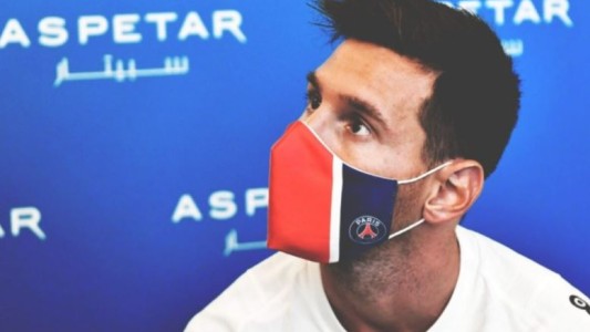 A Messi le dio negativo el PCR y partió a París junto a su familia en un vuelo privado